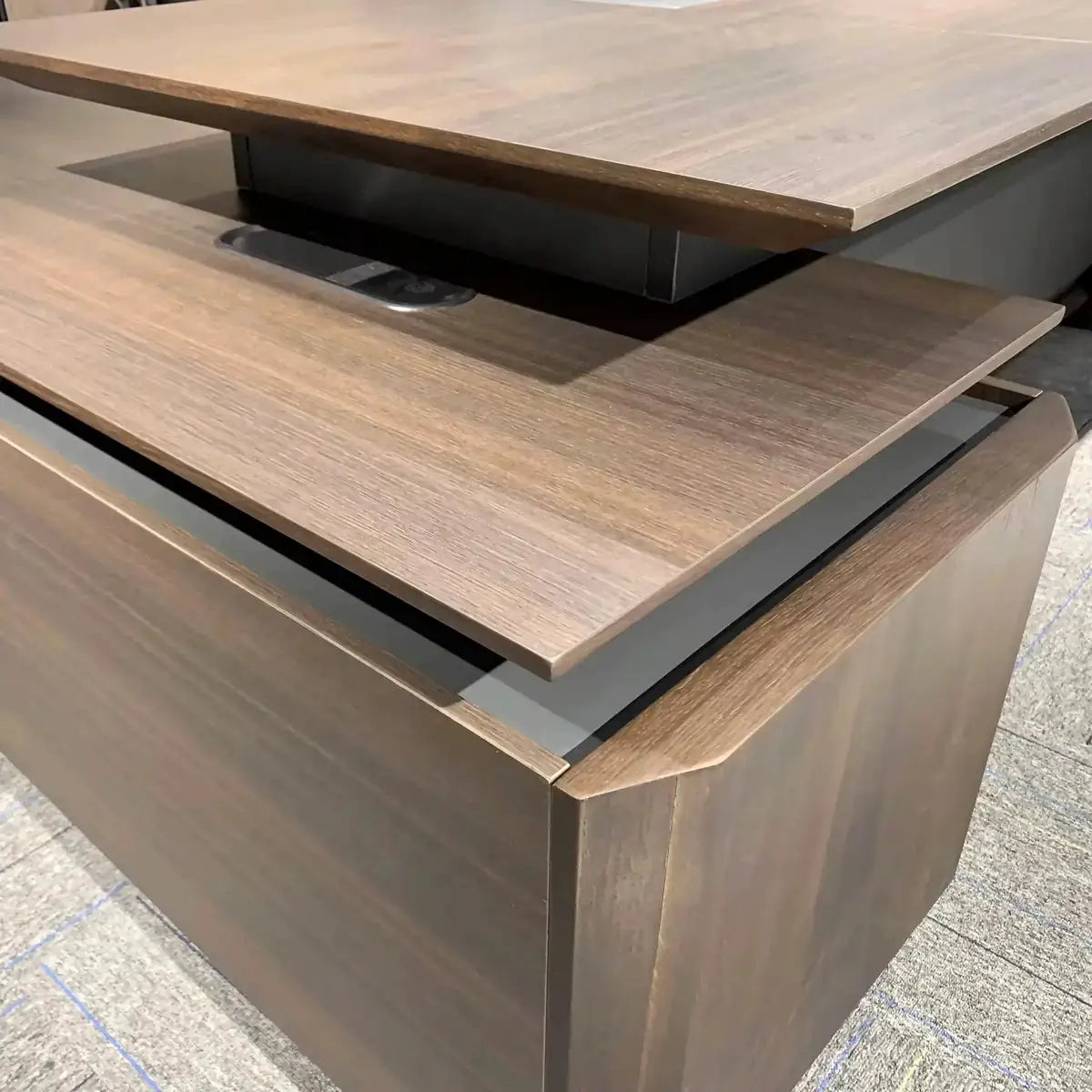 Brontë · Modern L-Shaped Executive Desk by Arc Grove