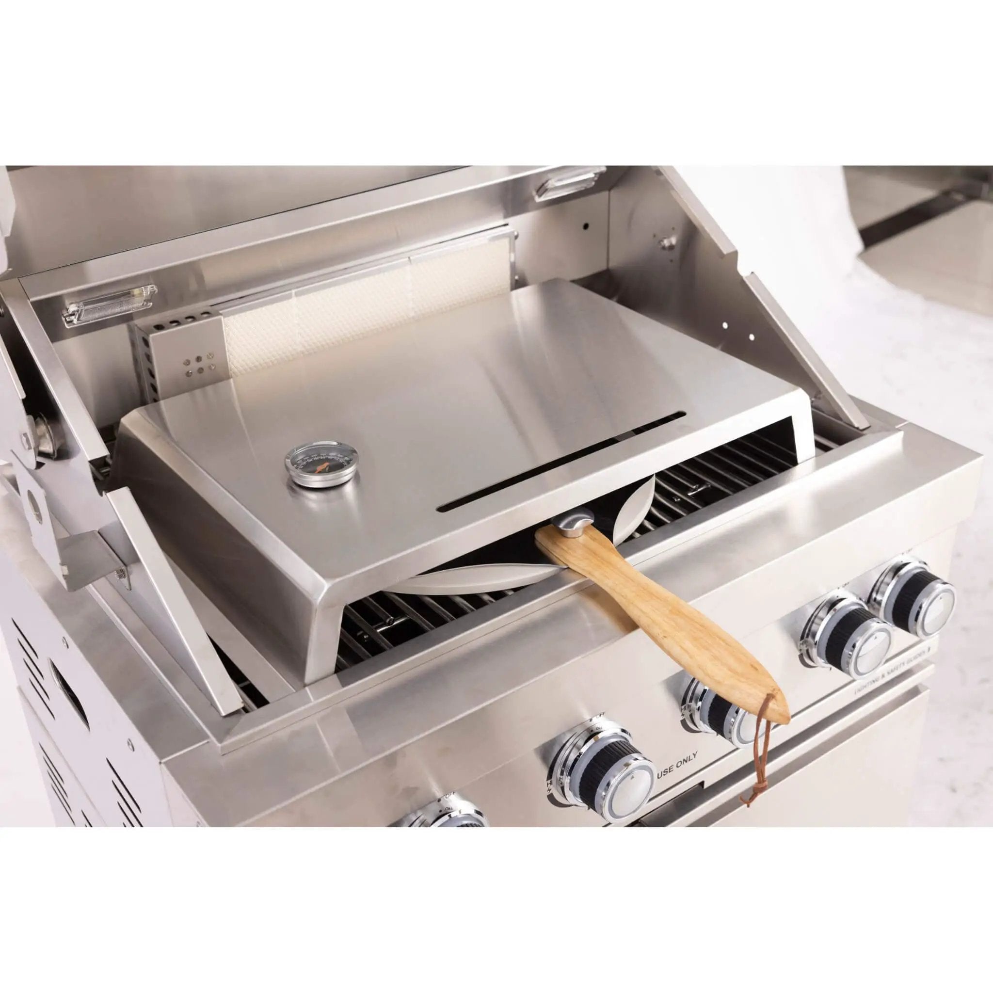 Premium Outdoor Kitchen With 32-Inch 60K BTU Built-In Stainless Steel LPG Gas Grill, Door And Drawer Combo And Stainless Steel Ice Box (SAK98661) by SAKSBY WHOLESALE