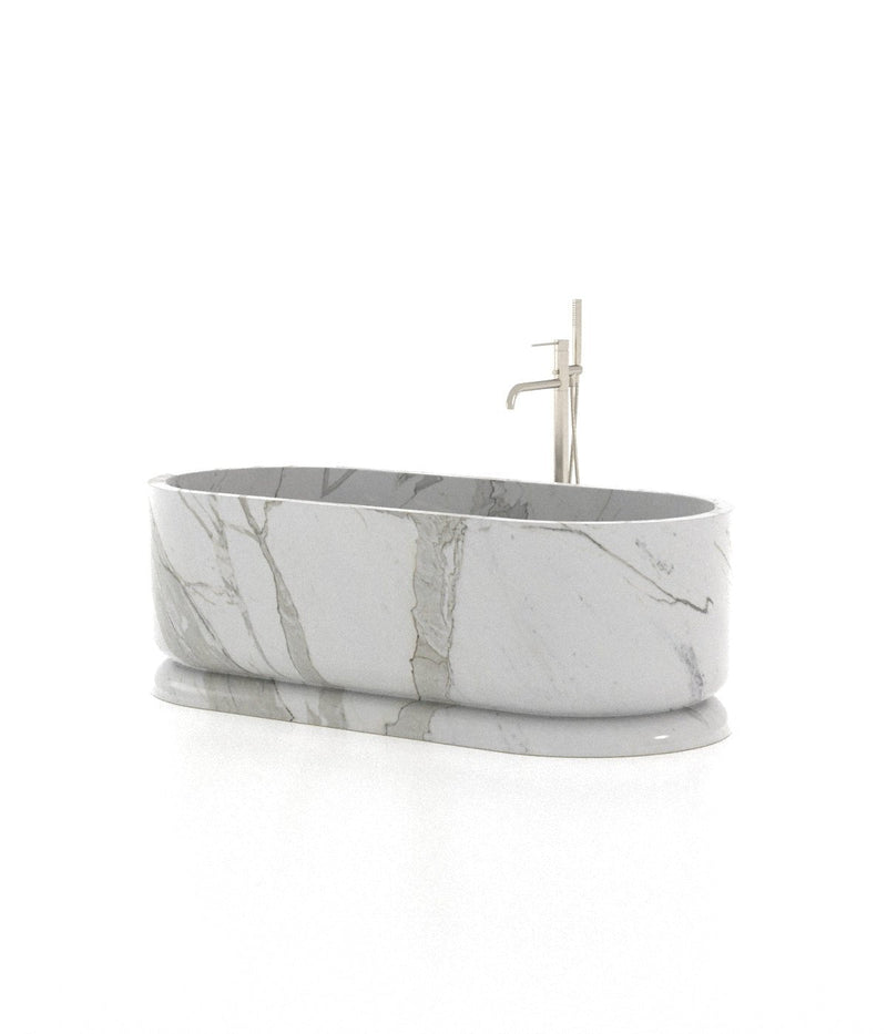 Queen Elizabeth Bathtub by Zicana Boutique
