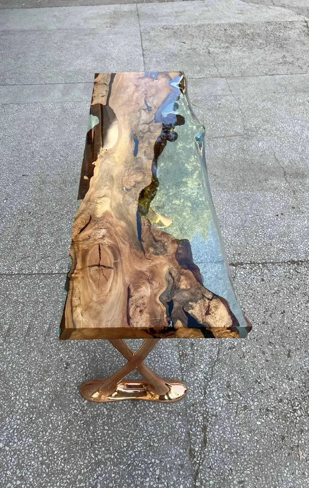 Resin Live Edge Console Table Made of Linden Wood - Foyer Table- Entryway Table by Gizz