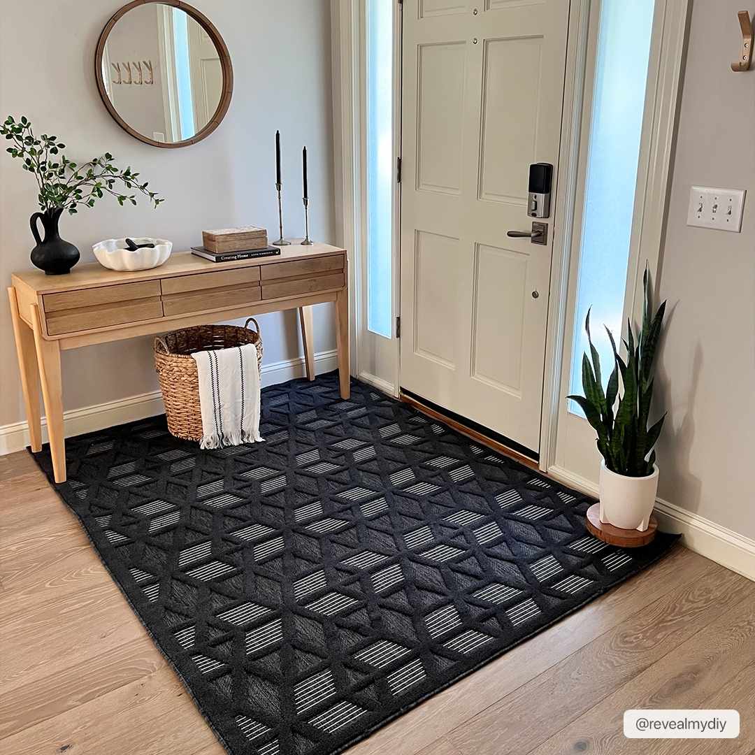 Nuri Black Outdoor Rug - Clearance by Boutique Rugs