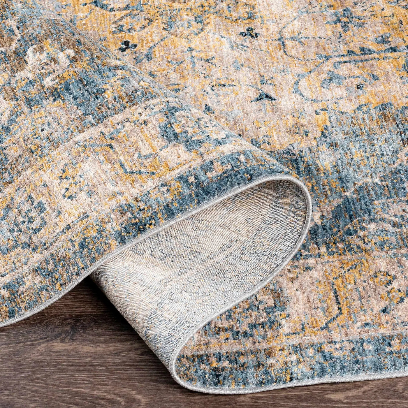 Rhoose Traditional Area Rug by Boutique Rugs