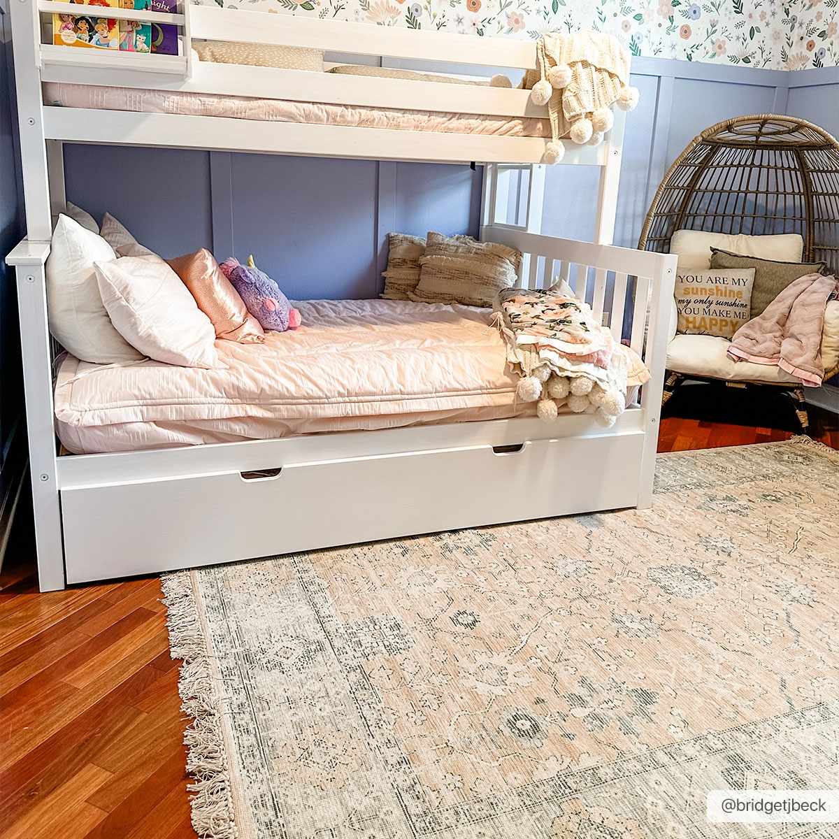Robins Handmade Cotton-blend Rug by Boutique Rugs