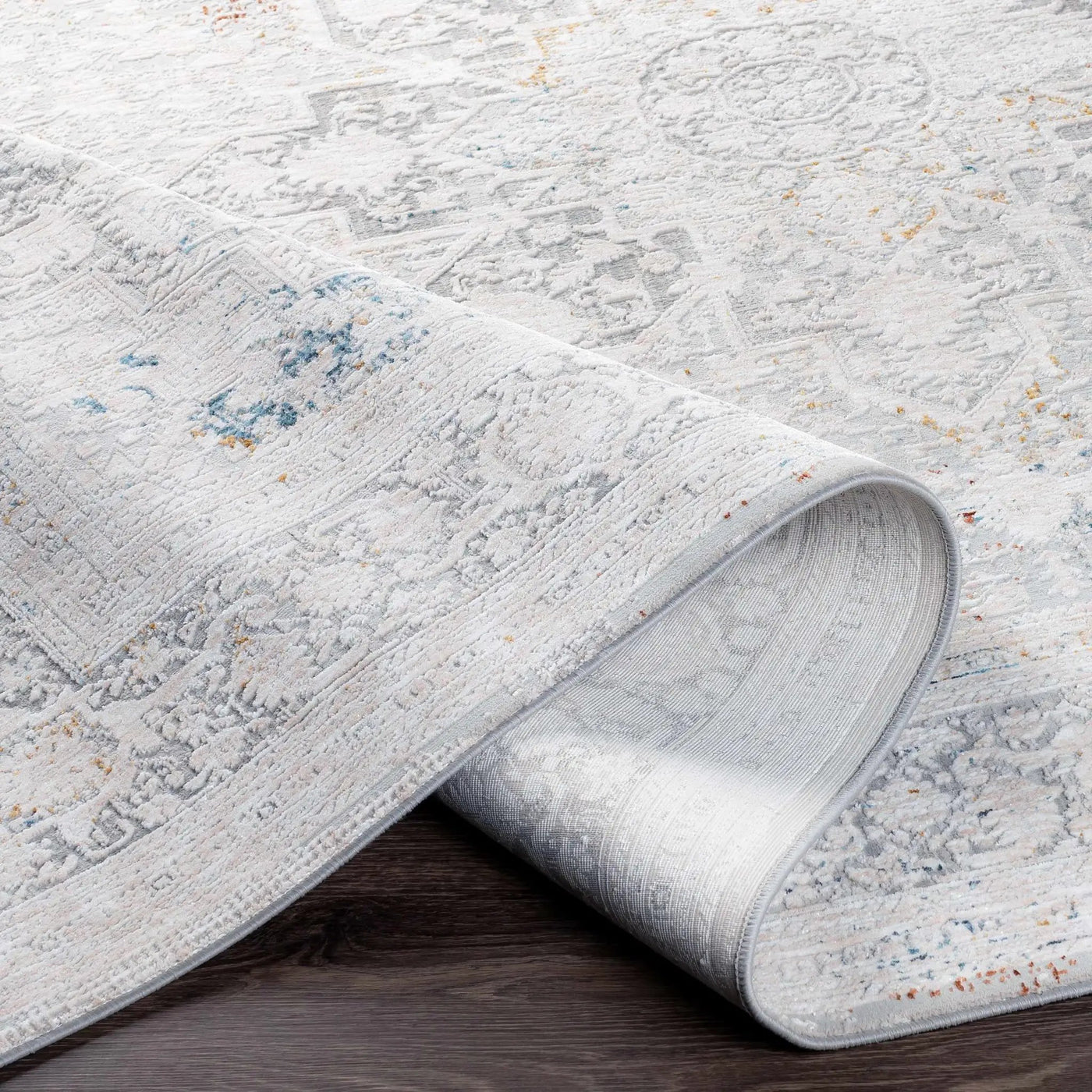 Eley Traditional Area Rug - Clearance by Boutique Rugs