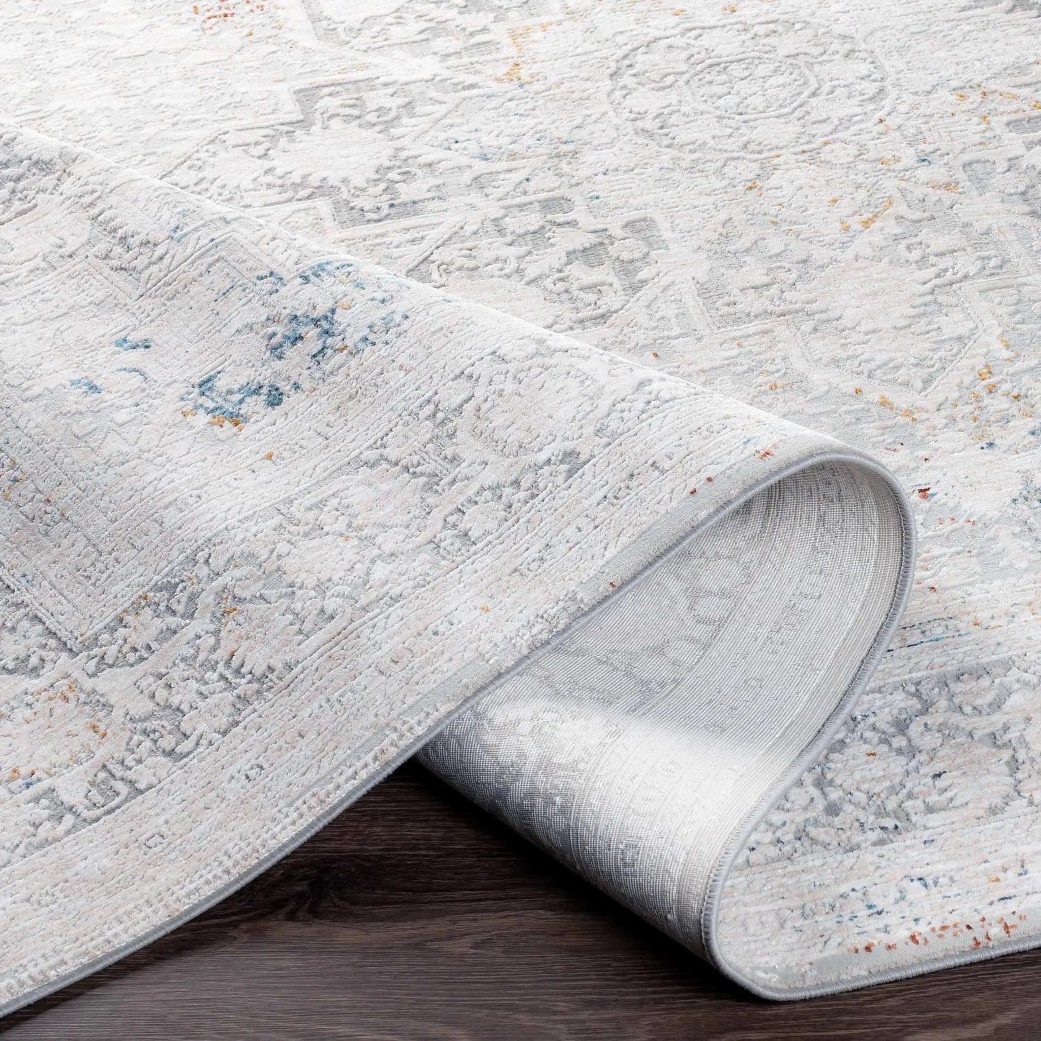 Eley Traditional Area Rug - Clearance by Boutique Rugs