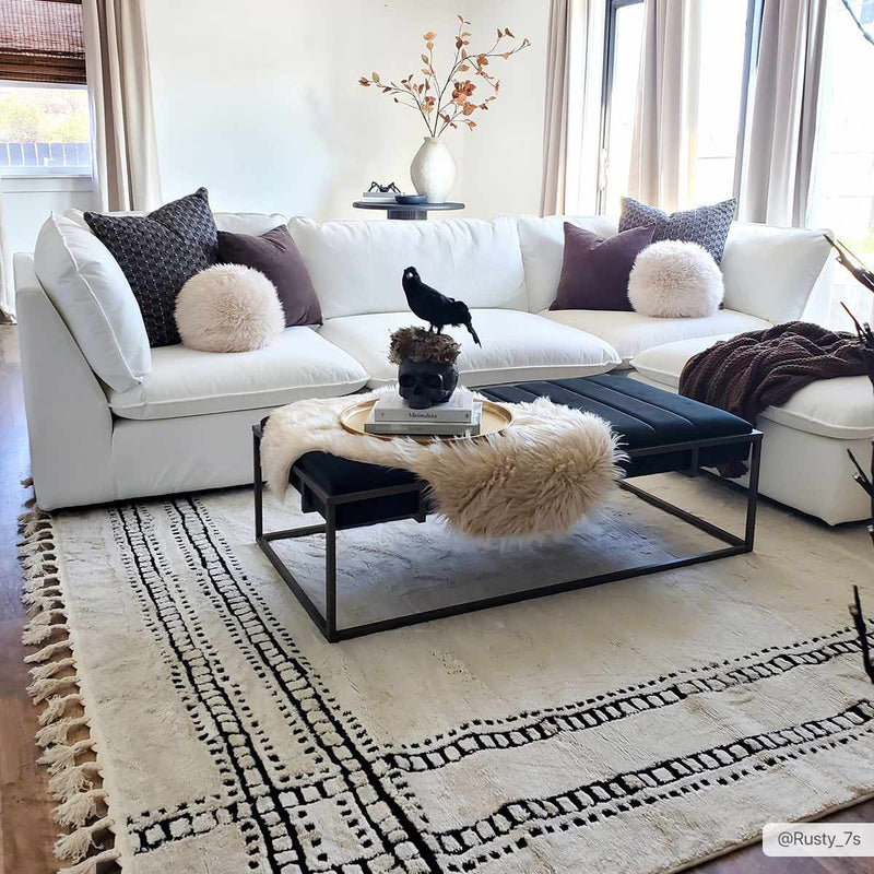 Ryuu Black & White Area Rug - Clearance by Boutique Rugs