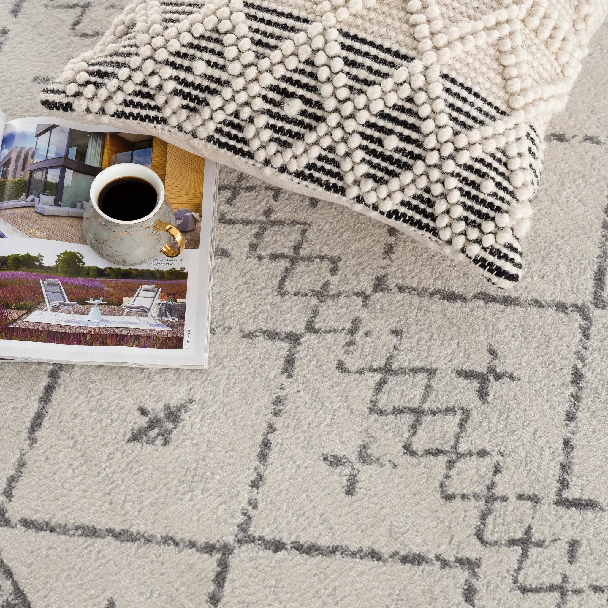 Newville Moroccan Trellis Rug - Clearance by Boutique Rugs