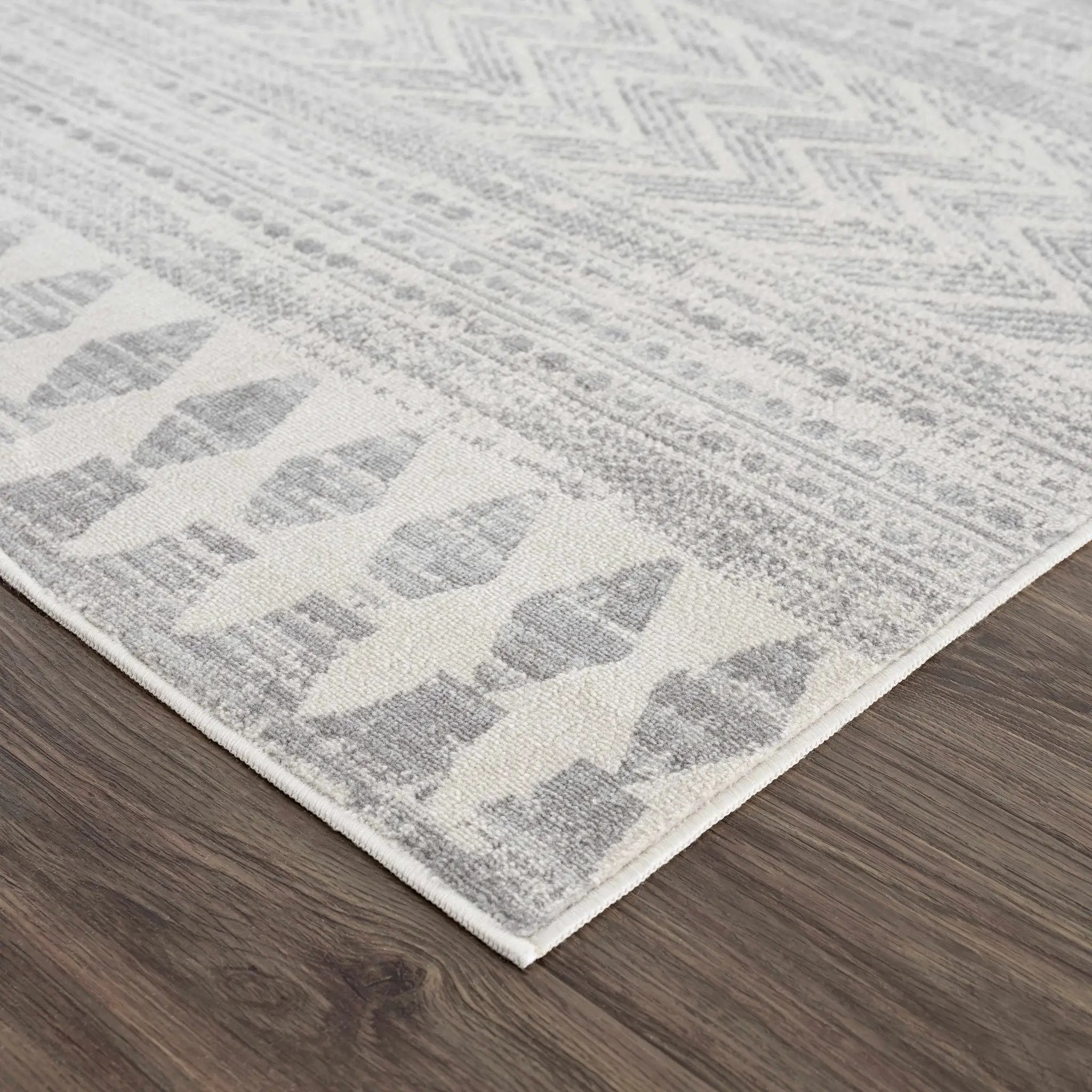 Chinnor Area Rug - Clearance by Boutique Rugs