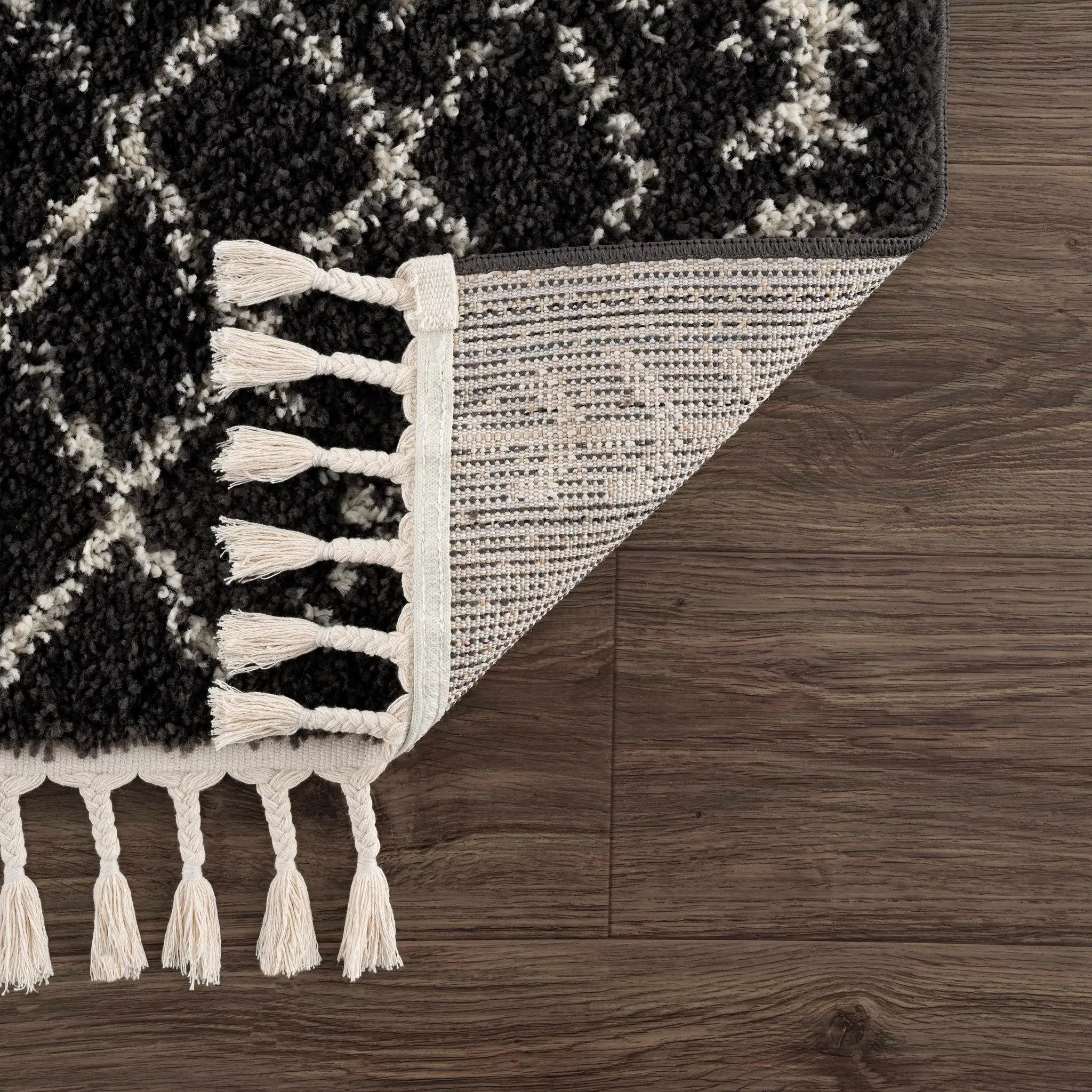 Thetford Black Berber Shag Rug - Clearance by Boutique Rugs