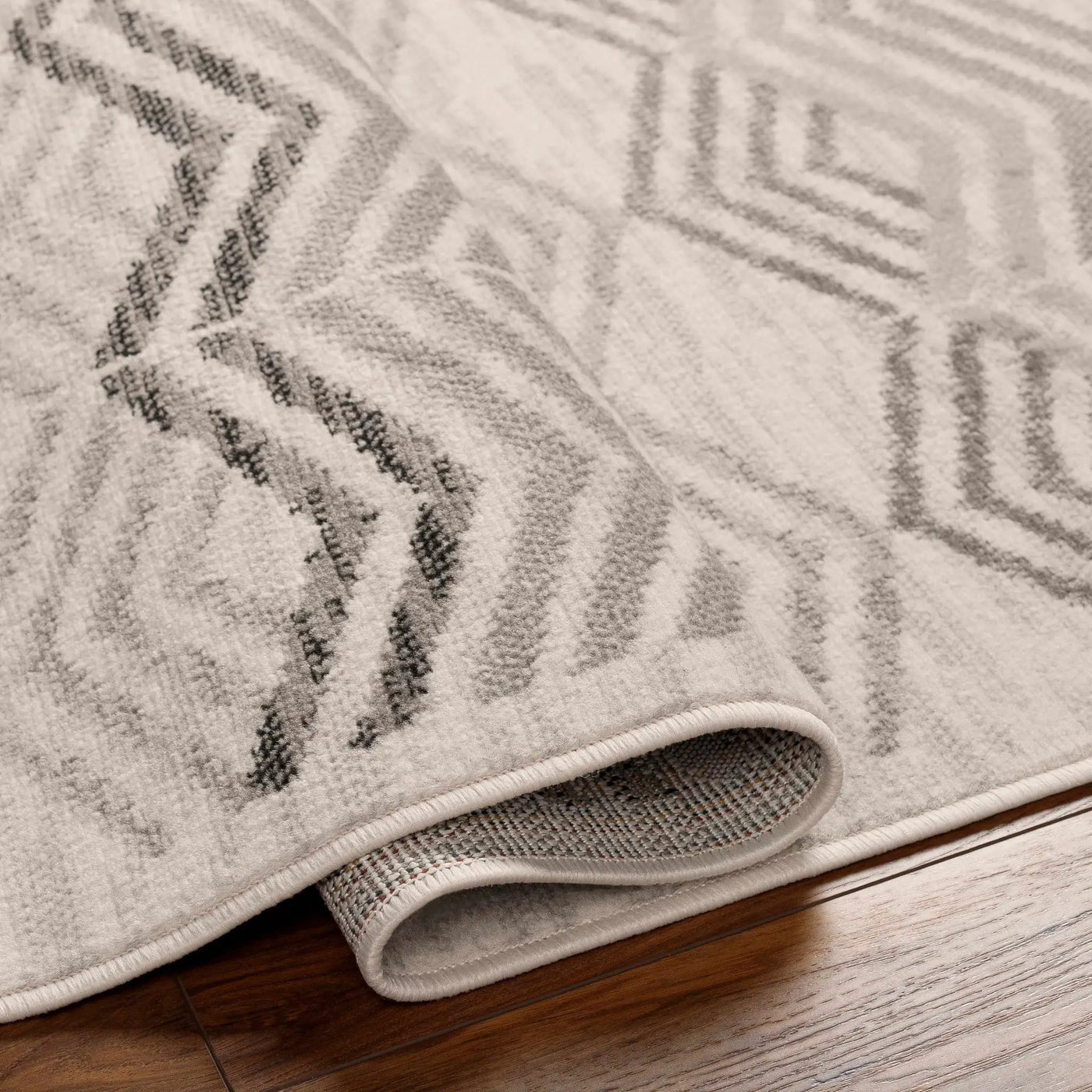 Saar Area Rug - Clearance by Boutique Rugs