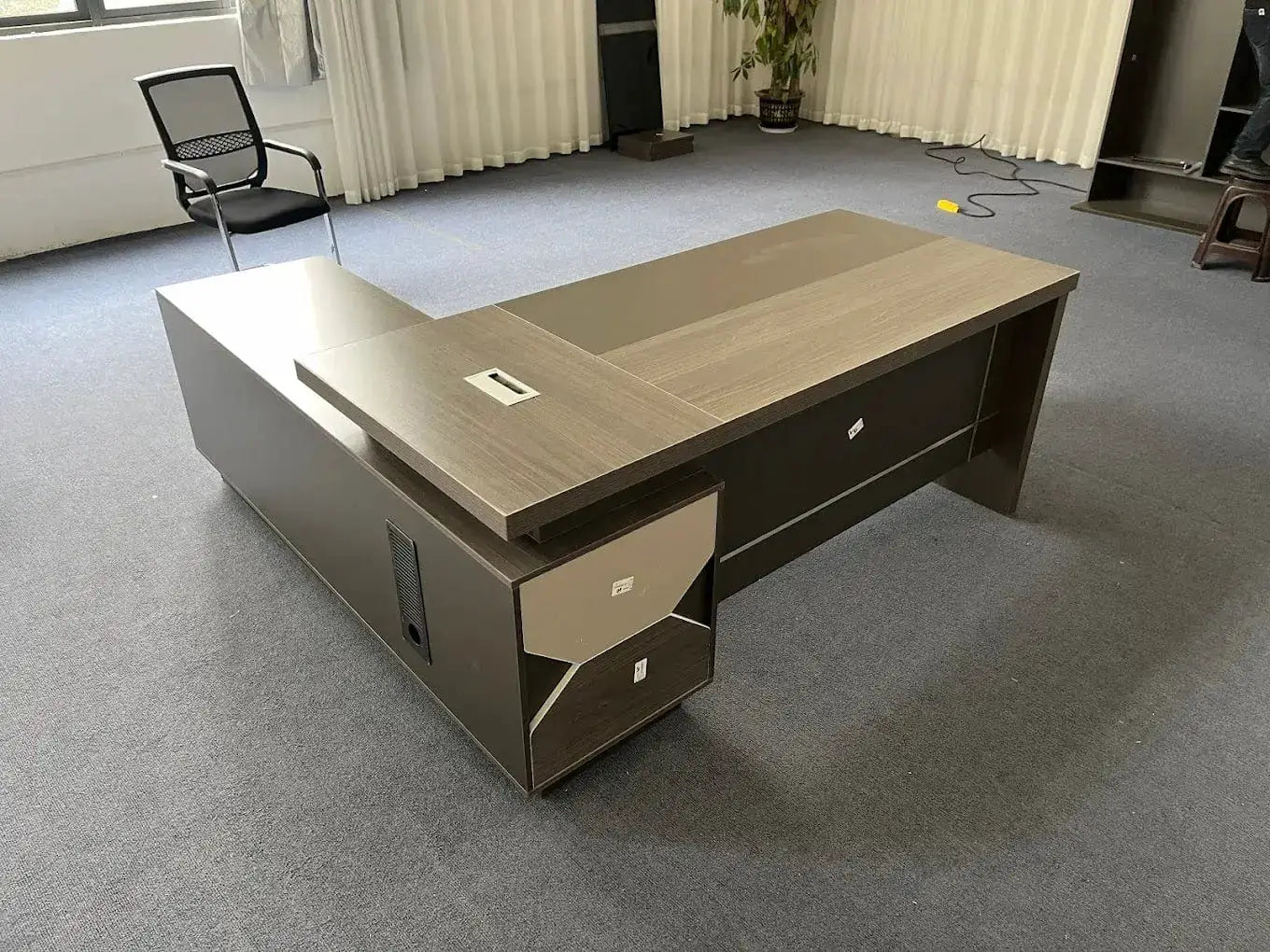 Eyer · Modern L-Shaped Executive Desk by Arc Grove
