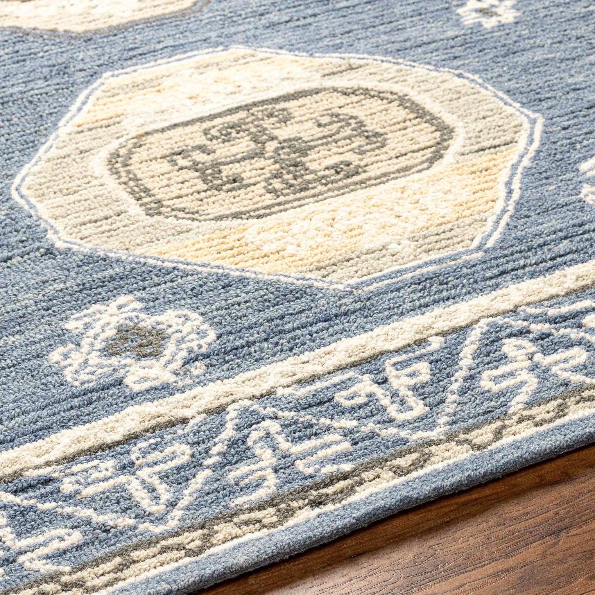 Arwan Area Rug - Clearance by Boutique Rugs
