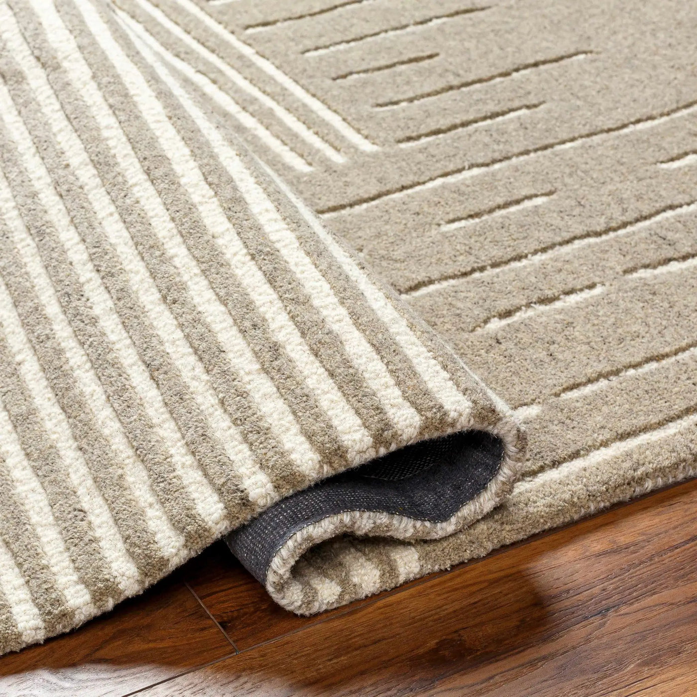 Akuji Area Rug - Clearance by Boutique Rugs