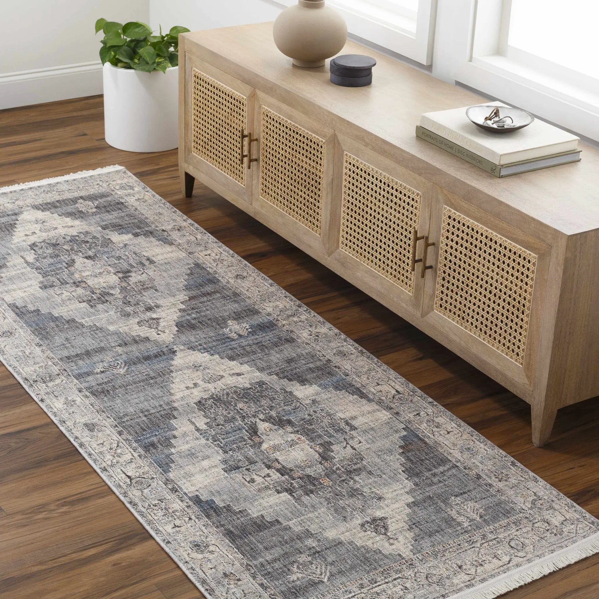 Unna Area Rug - Clearance by Boutique Rugs