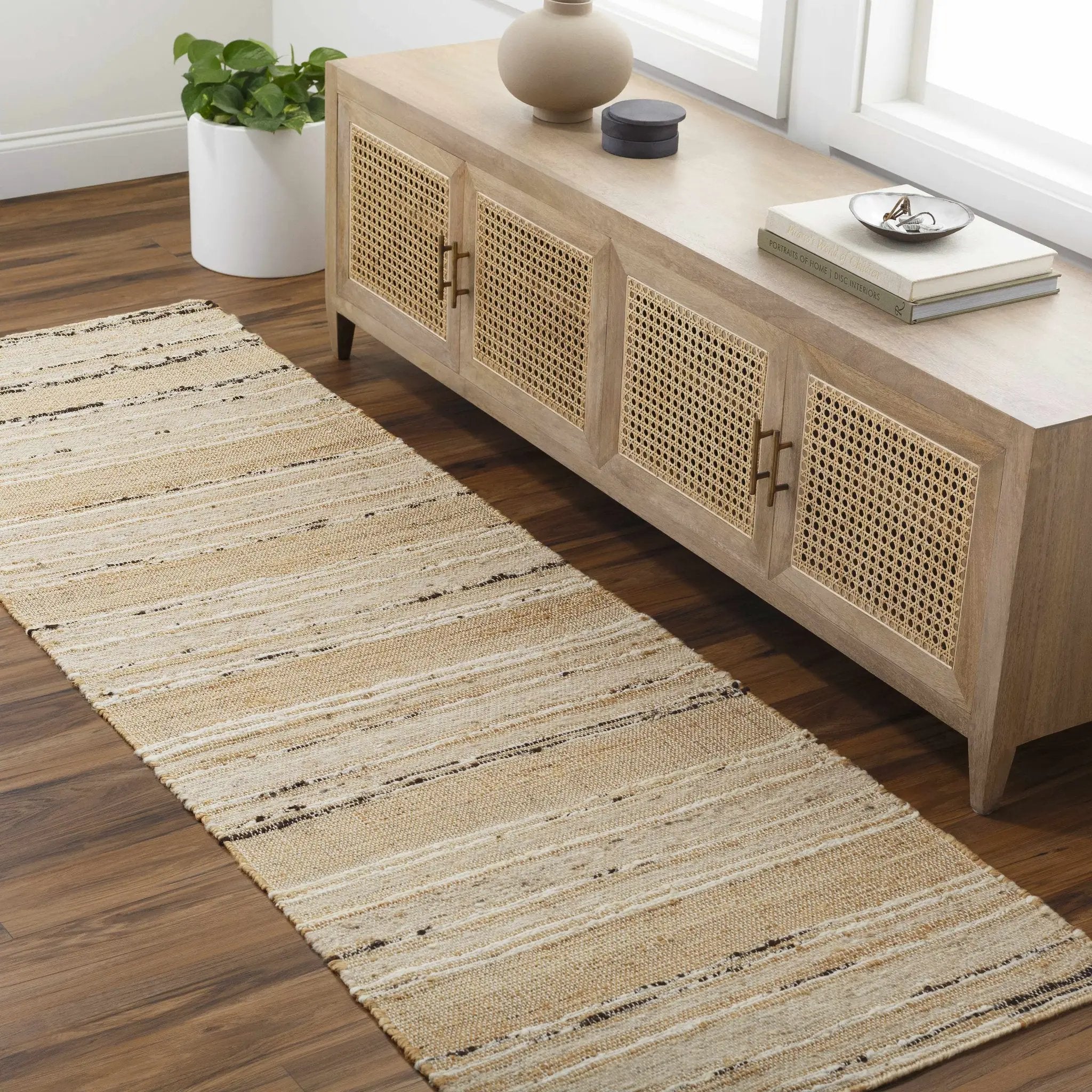 Jaka Area Rug - Clearance by Boutique Rugs