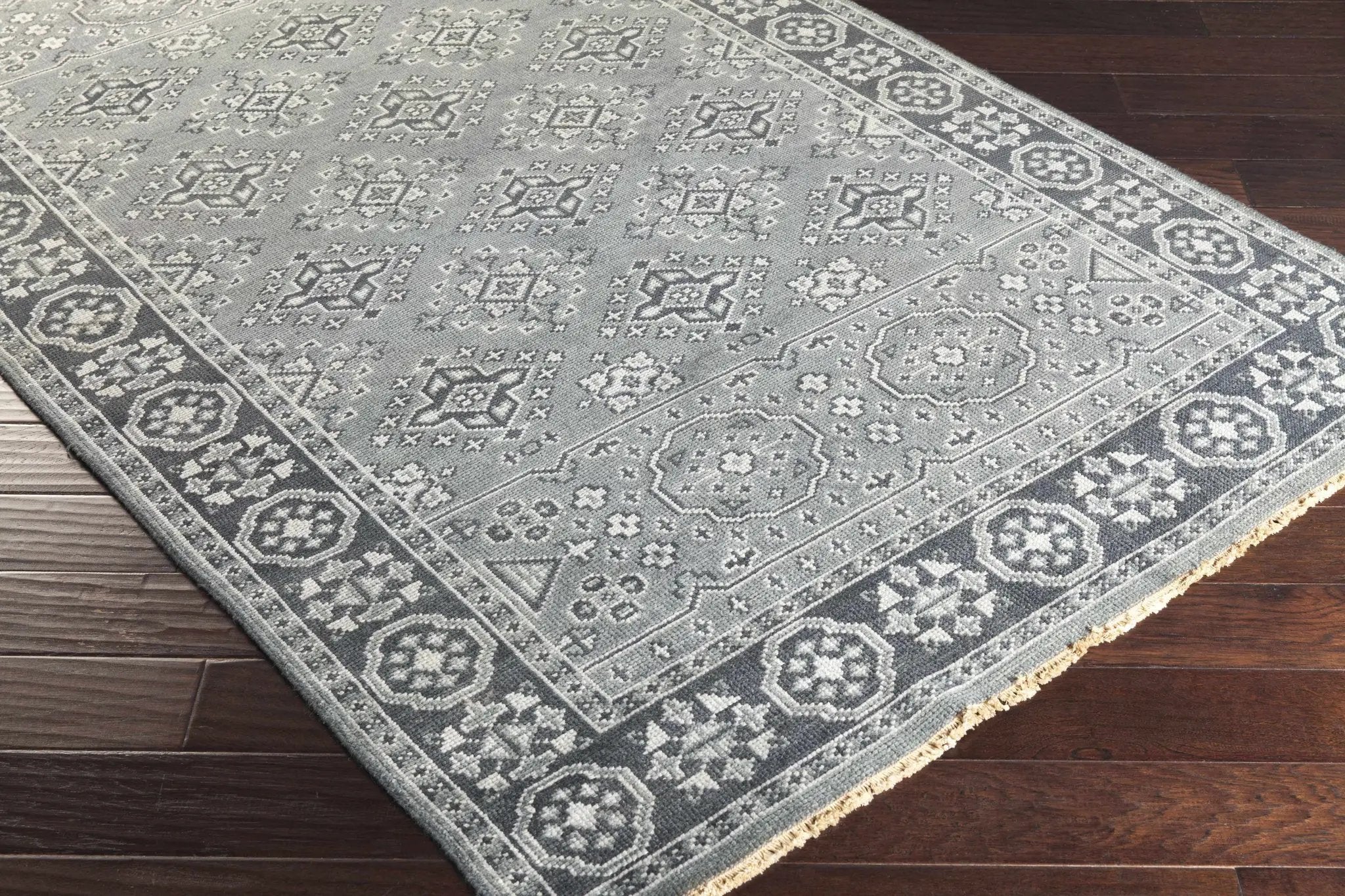 Sherwood Area Rug - Clearance by Boutique Rugs