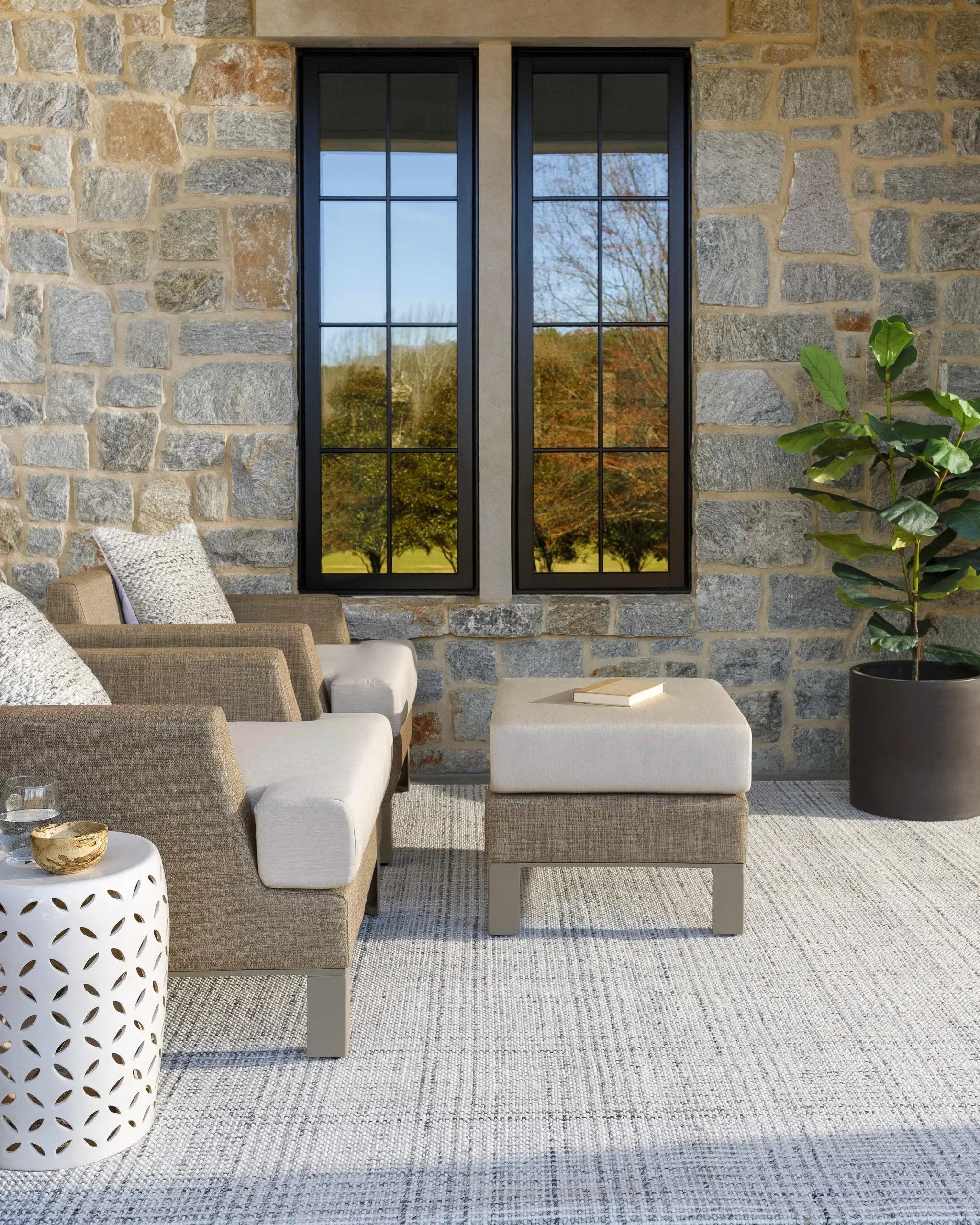 Amara White Area Rug - Clearance by Boutique Rugs