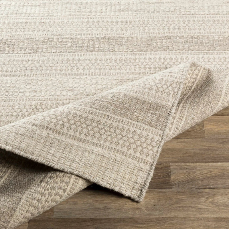 Silverthorne Wool Area Rug by Boutique Rugs