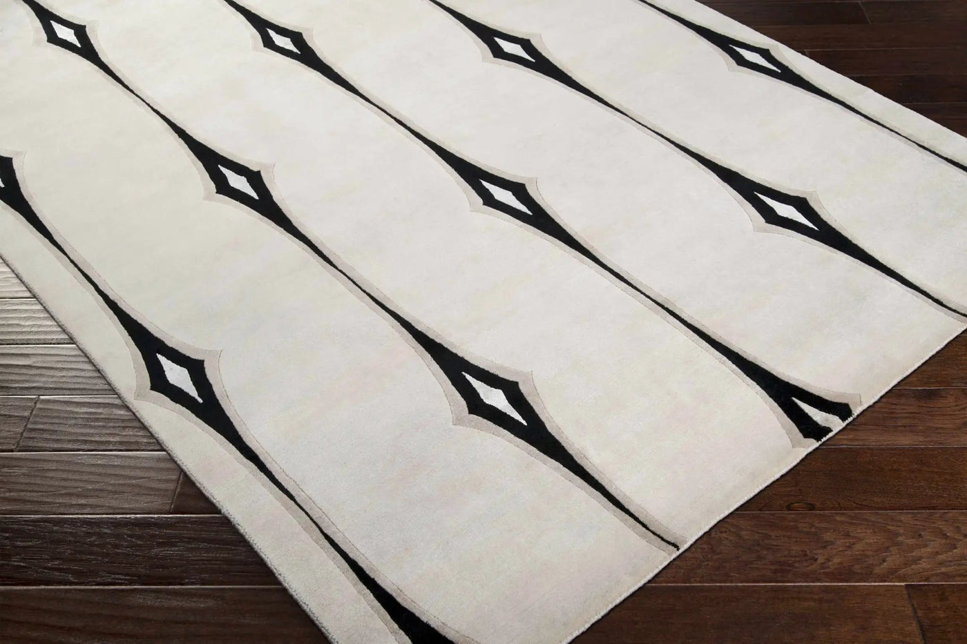 Smartt Beige&Black Premium Wool Rug - Clearance by Boutique Rugs
