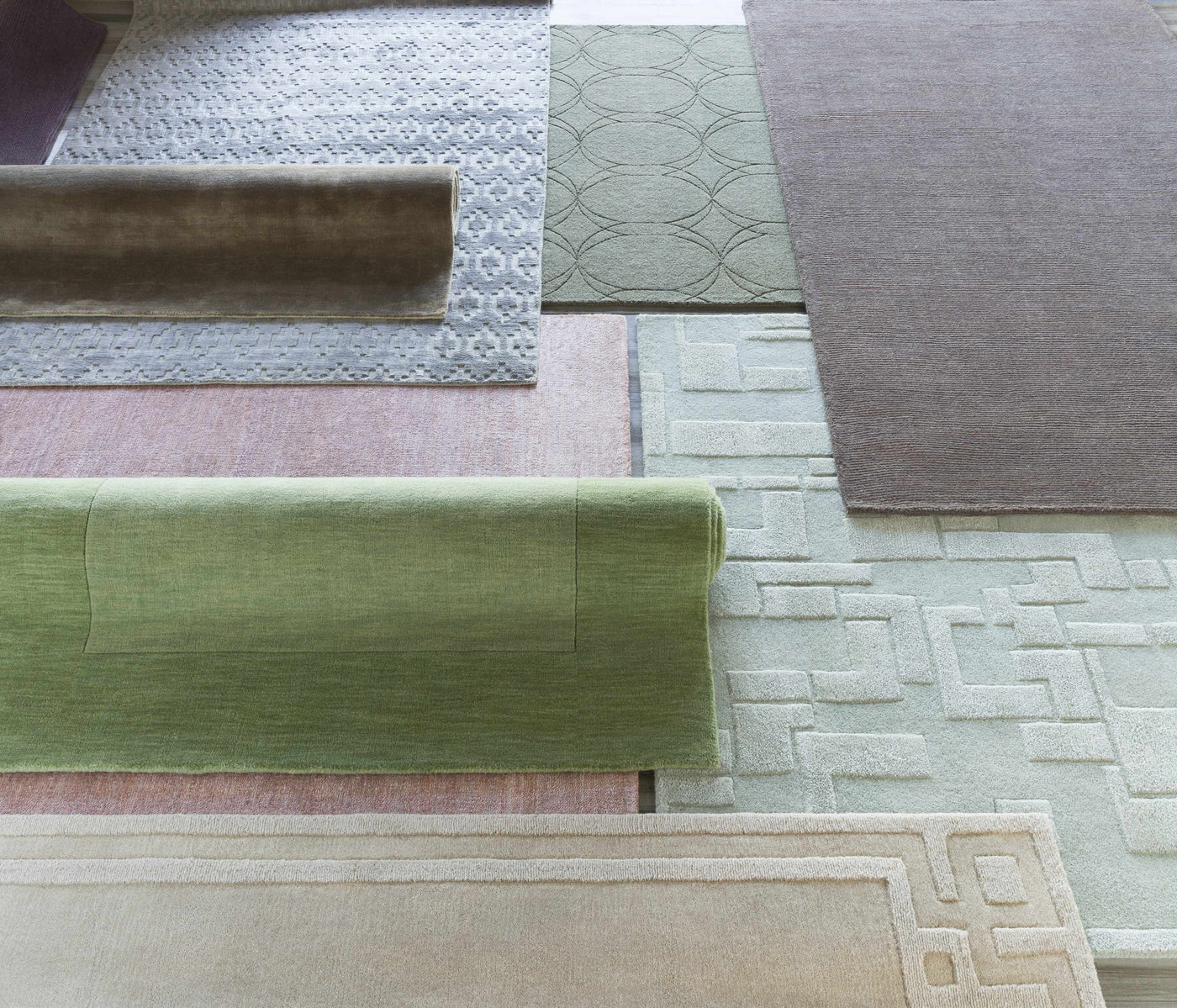 Bordered Solid Green Wool Rug by Boutique Rugs