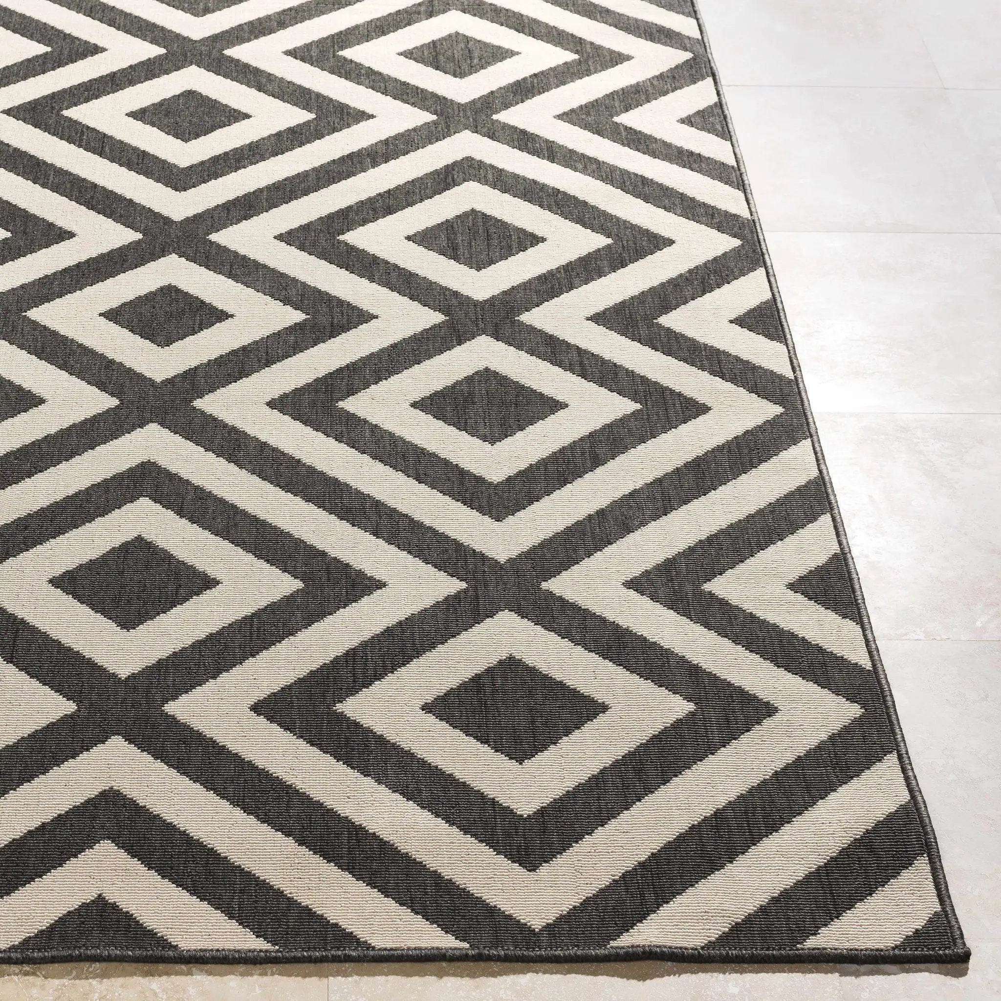Spilsby Geometric Outdoor Rug - Clearance by Boutique Rugs