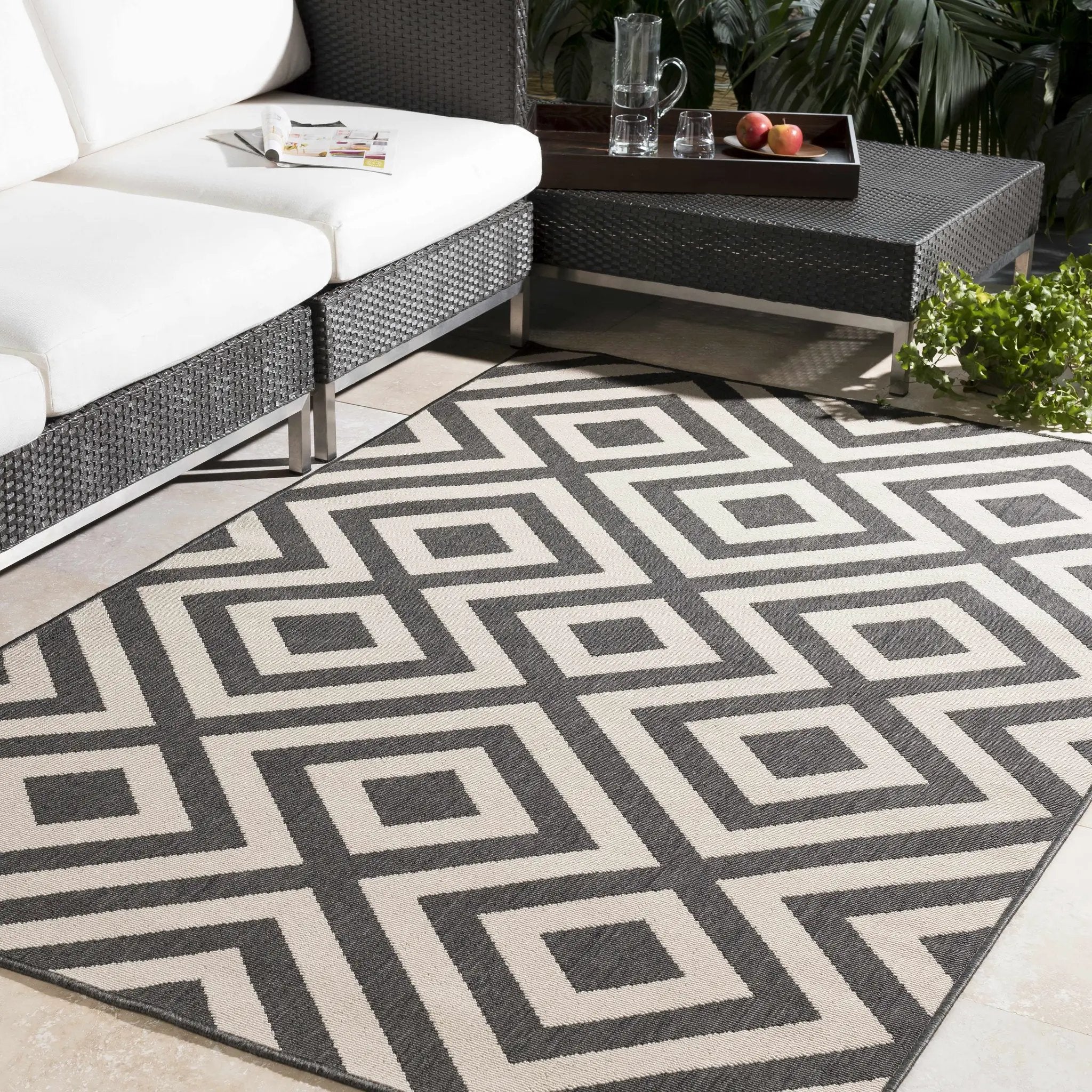 Spilsby Geometric Outdoor Rug - Clearance by Boutique Rugs