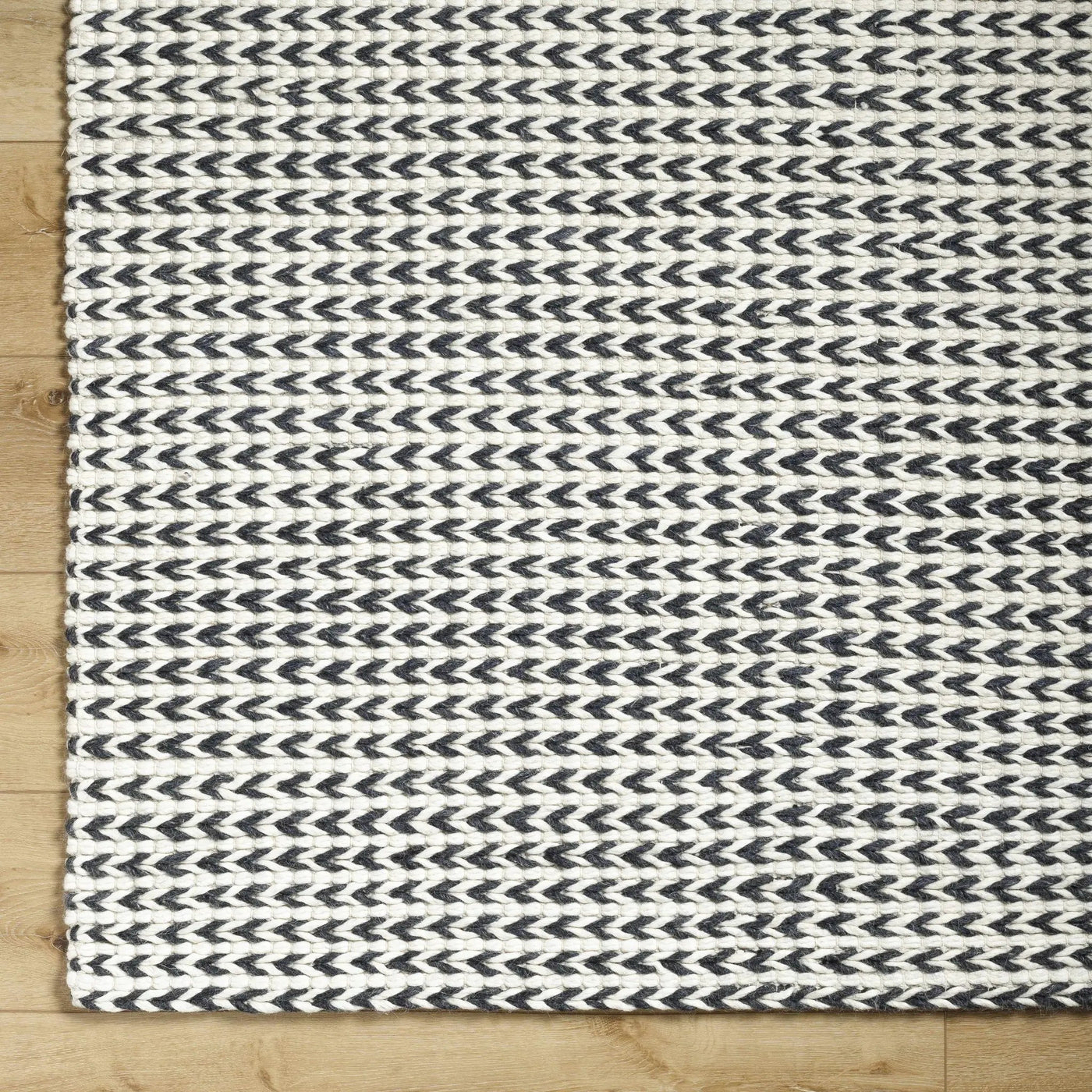 Lenci Silver Beige Area Rug by Boutique Rugs