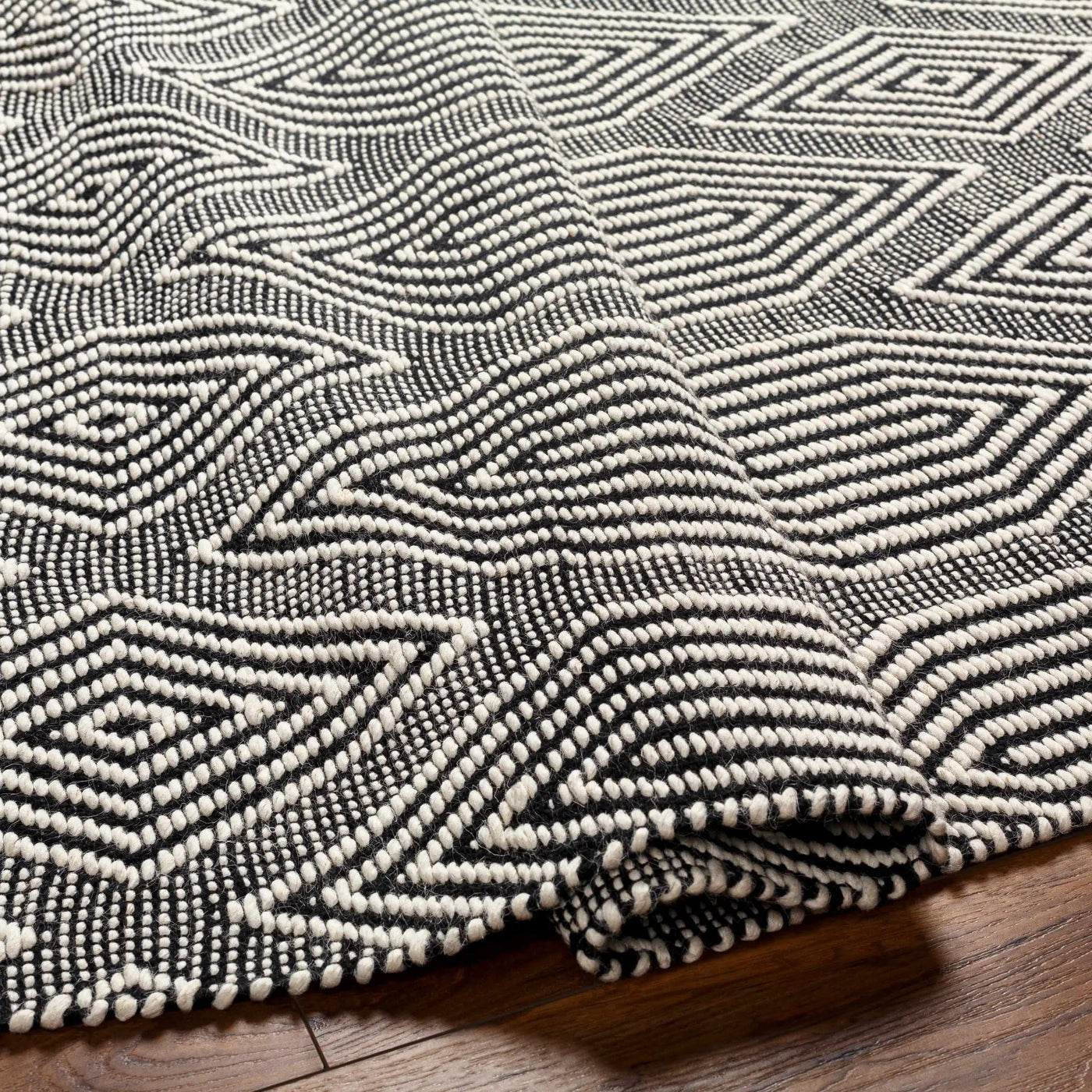Naya Area Rug - Clearance by Boutique Rugs