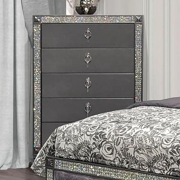 Titania - Chest