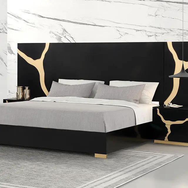 Goldsberg - Queen Bed w/ Wall Panels by Unique Piece Furniture