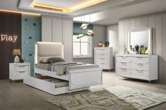 Lareina - Full Bed by Unique Piece Furniture