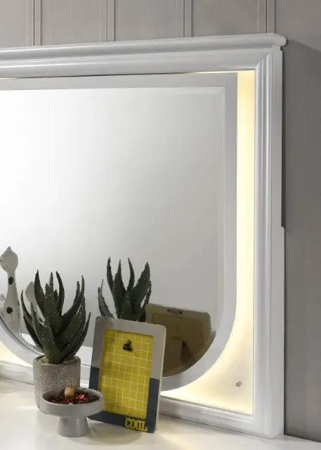 Lareina - Mirror by Unique Piece Furniture