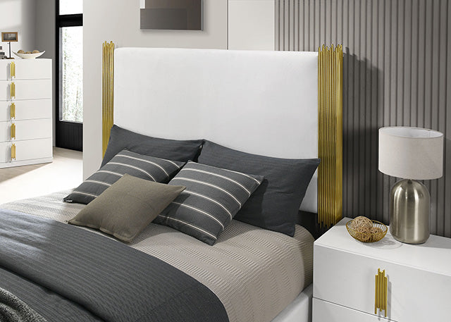 Basildon - 4 Pc Queen Bedroom Set by Unique Piece Furniture