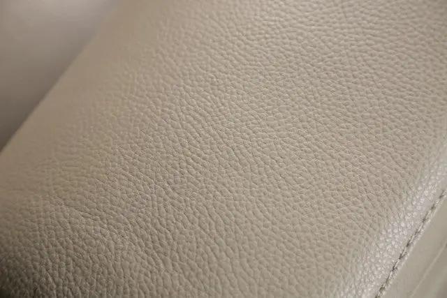 Altamura - Power Loveseat by Unique Piece Furniture