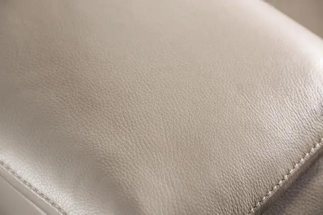 Balderico - Power Loveseat by Unique Piece Furniture