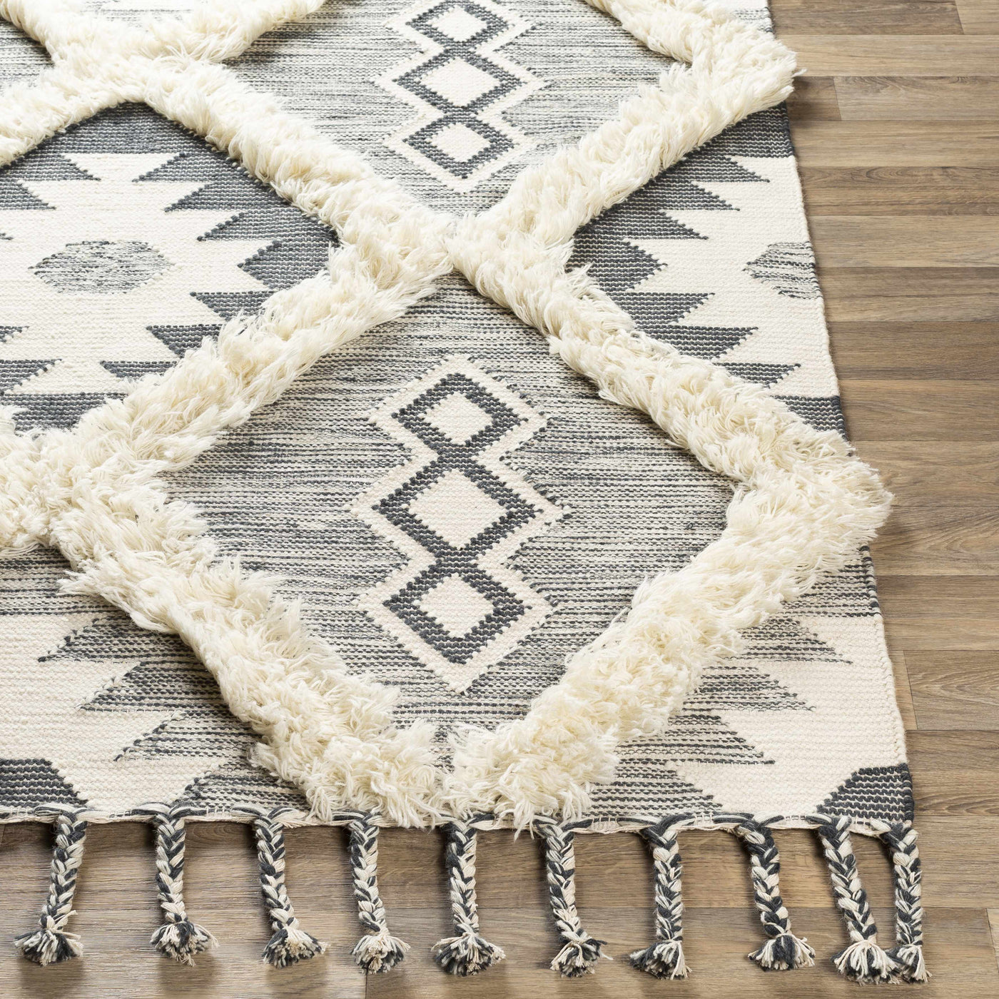 Sultan Charcoal/Beige Tribal Tassel Wool Rug - Clearance by Boutique Rugs