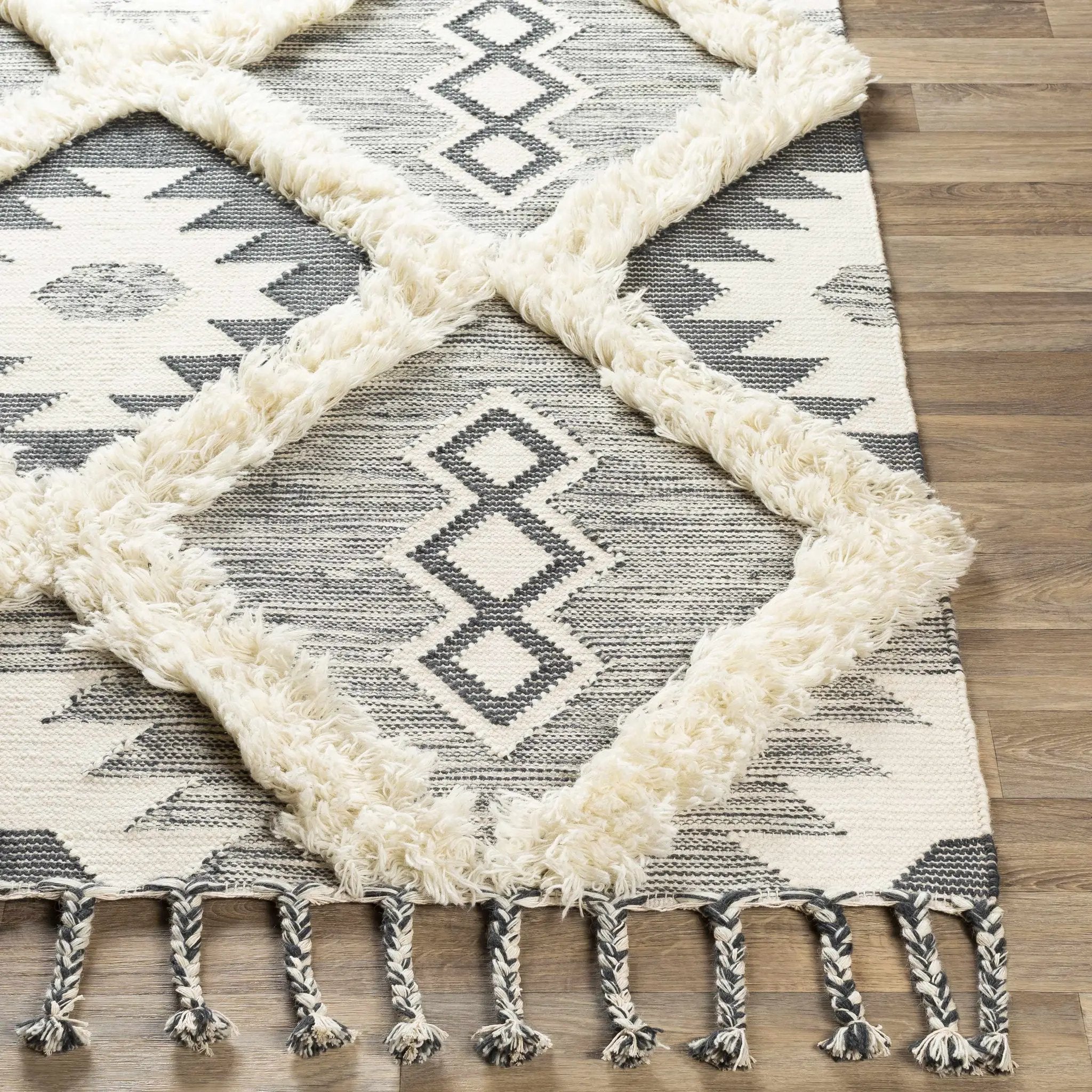 Sultan Charcoal/Beige Tribal Tassel Wool Rug - Clearance by Boutique Rugs