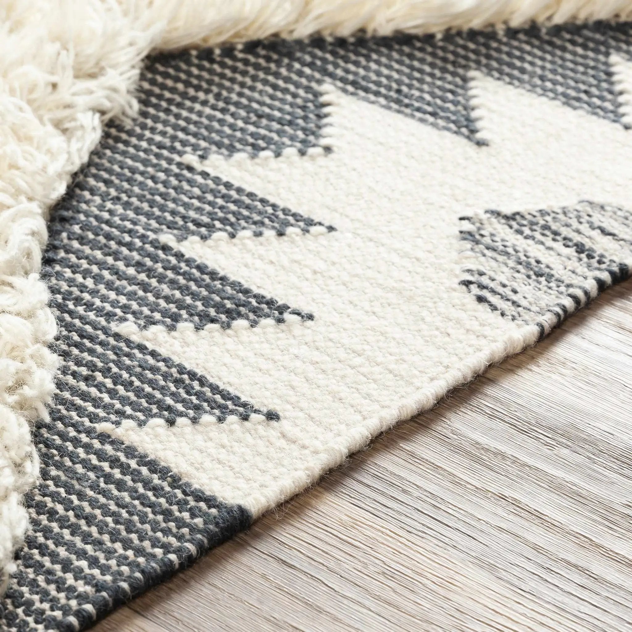 Sultan Charcoal/Beige Tribal Tassel Wool Rug - Clearance by Boutique Rugs
