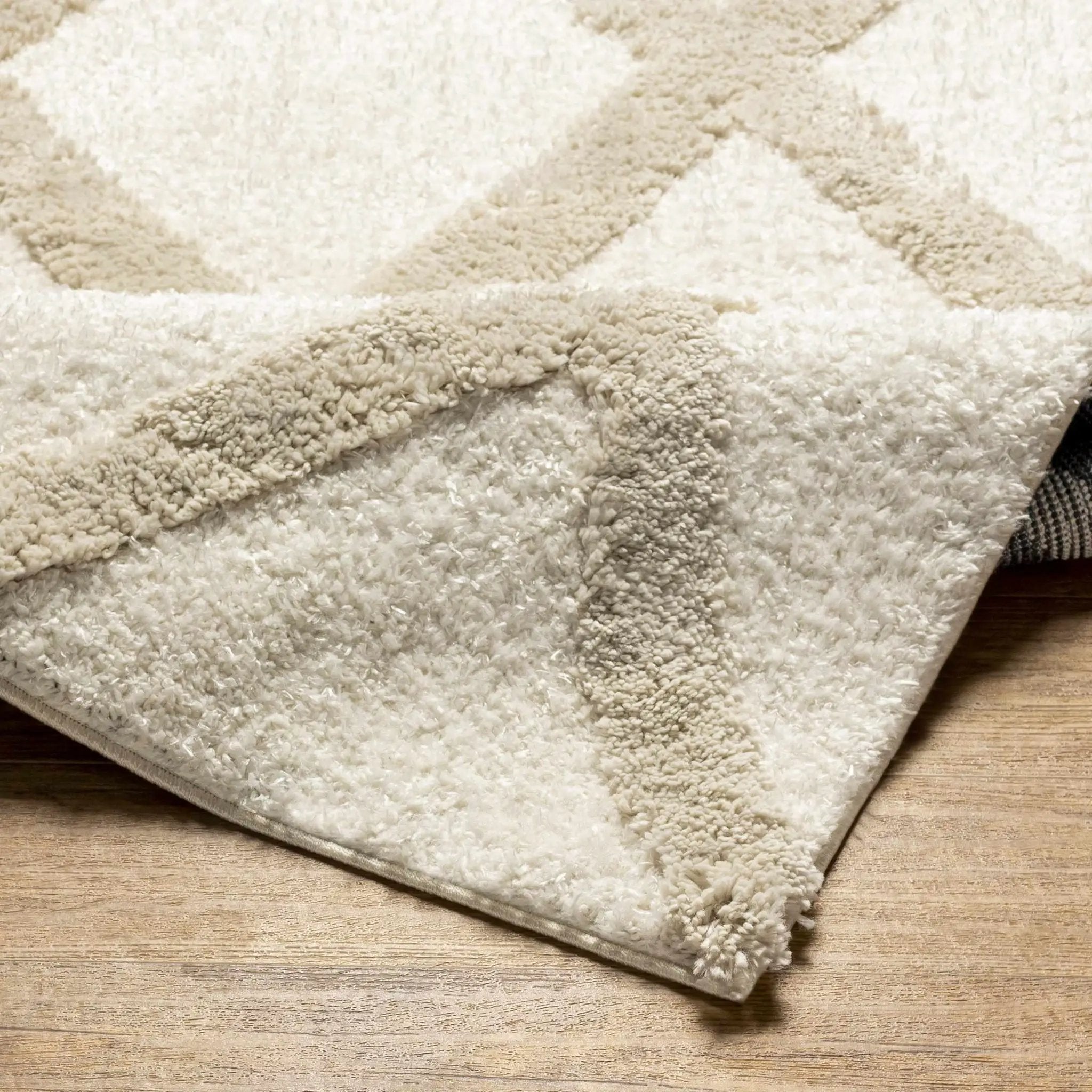 Sulusaray Area Rug - Clearance by Boutique Rugs