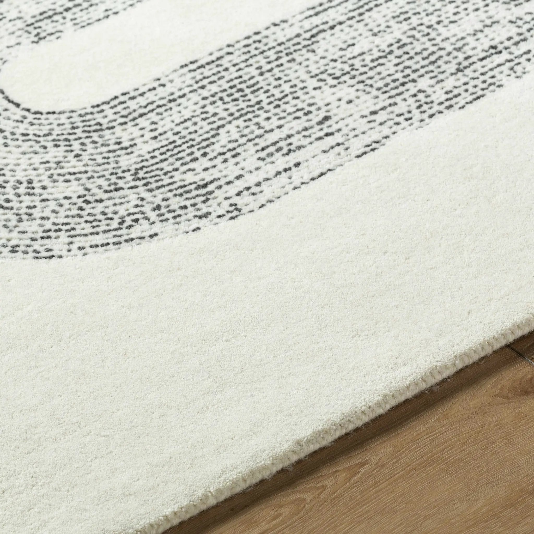 Saura Wool Area Rug - Clearance by Boutique Rugs