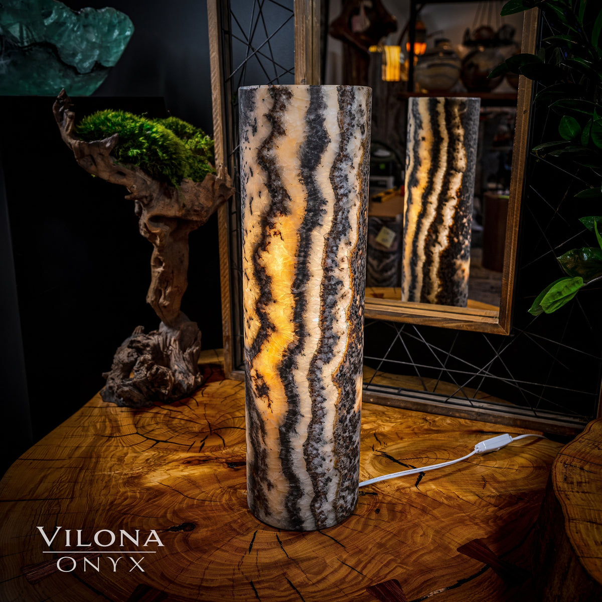 Tangerine Onyx Table Lamp - 20" Tall, x 5.5" Diameter - Live Edge (Medium #12), photo 8 of 9