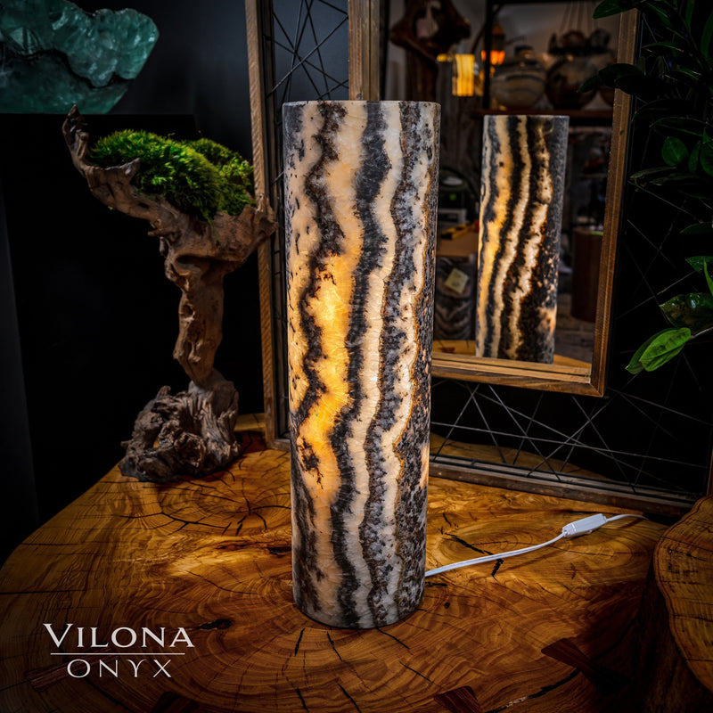 Tangerine Onyx Table Lamp - 20" Tall, x 5.5" Diameter - Live Edge (Medium #12), photo 8 of 9