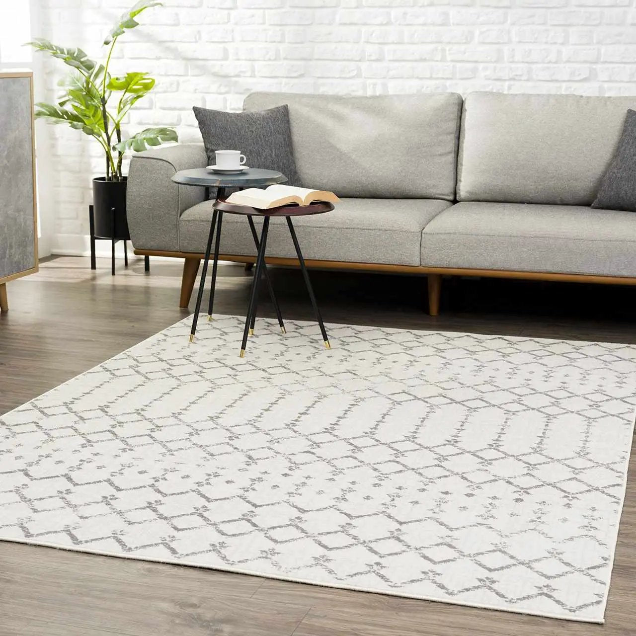 Tigri Aztec 2310 Ivory Rug - Clearance by Boutique Rugs