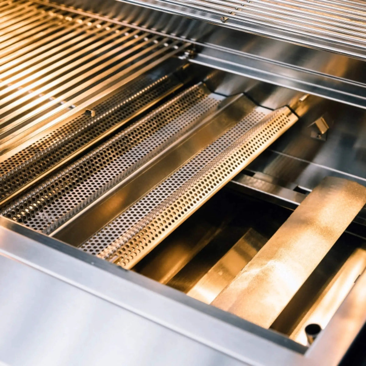 TrueFlame Luxury Built-In Gas Stainless Steel Grills [TF25/32/40] (SAK30587) by SAKSBY WHOLESALE