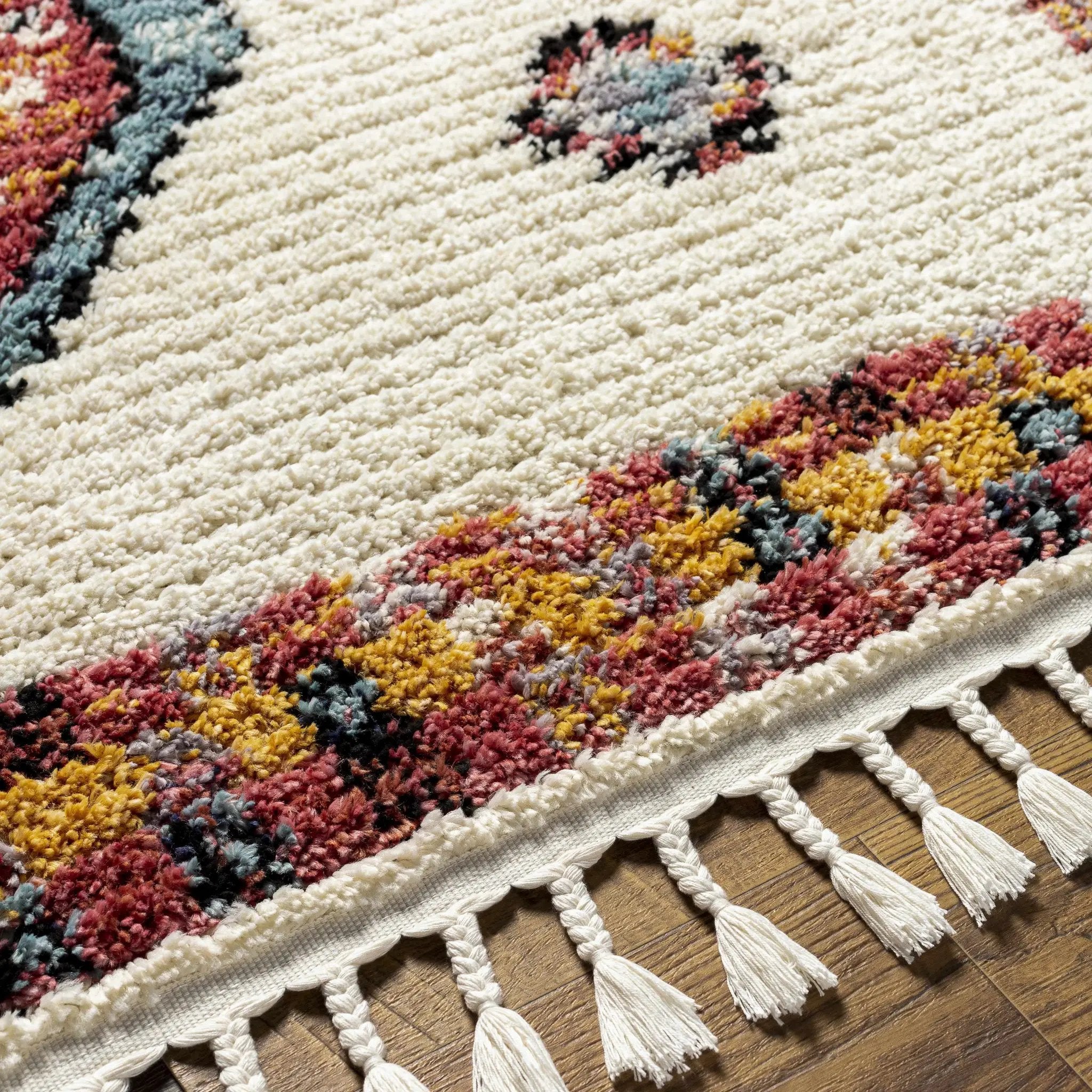 Tuyum Area Rug - Clearance by Boutique Rugs