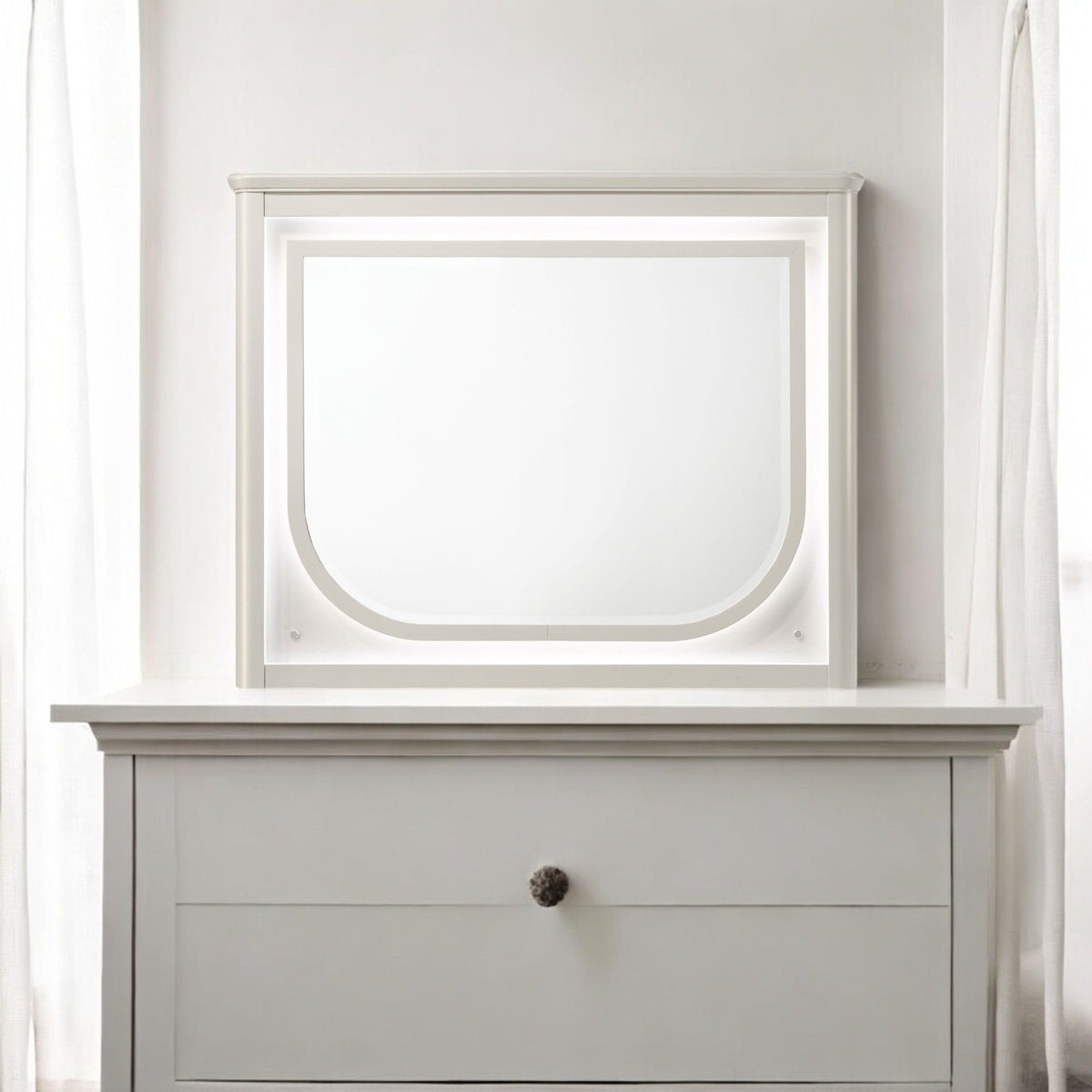 Laveda Mirror With LED with Integrated Lighting - White, photo 3 of 4