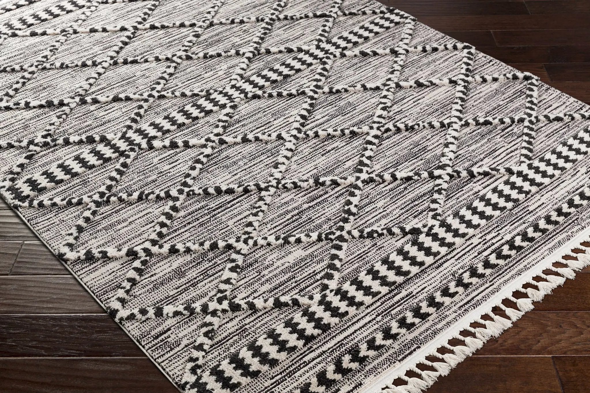 Warrandyte 5x7 Black&White High-Low Rug - Clearance by Boutique Rugs