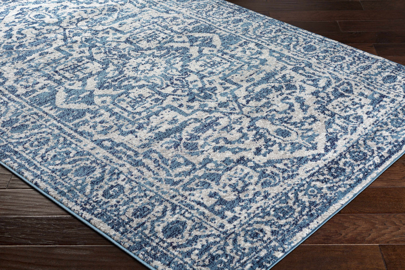 Wellsblue Traditional Rug - Clearance by Boutique Rugs