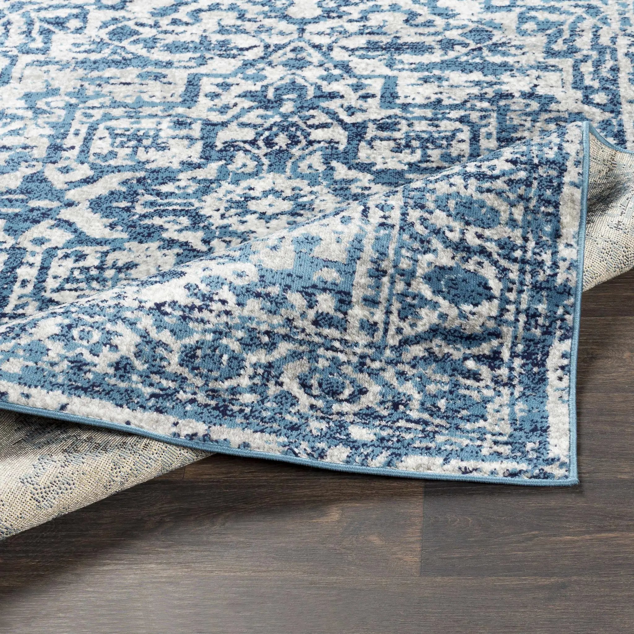 Wellsblue Traditional Rug - Clearance by Boutique Rugs