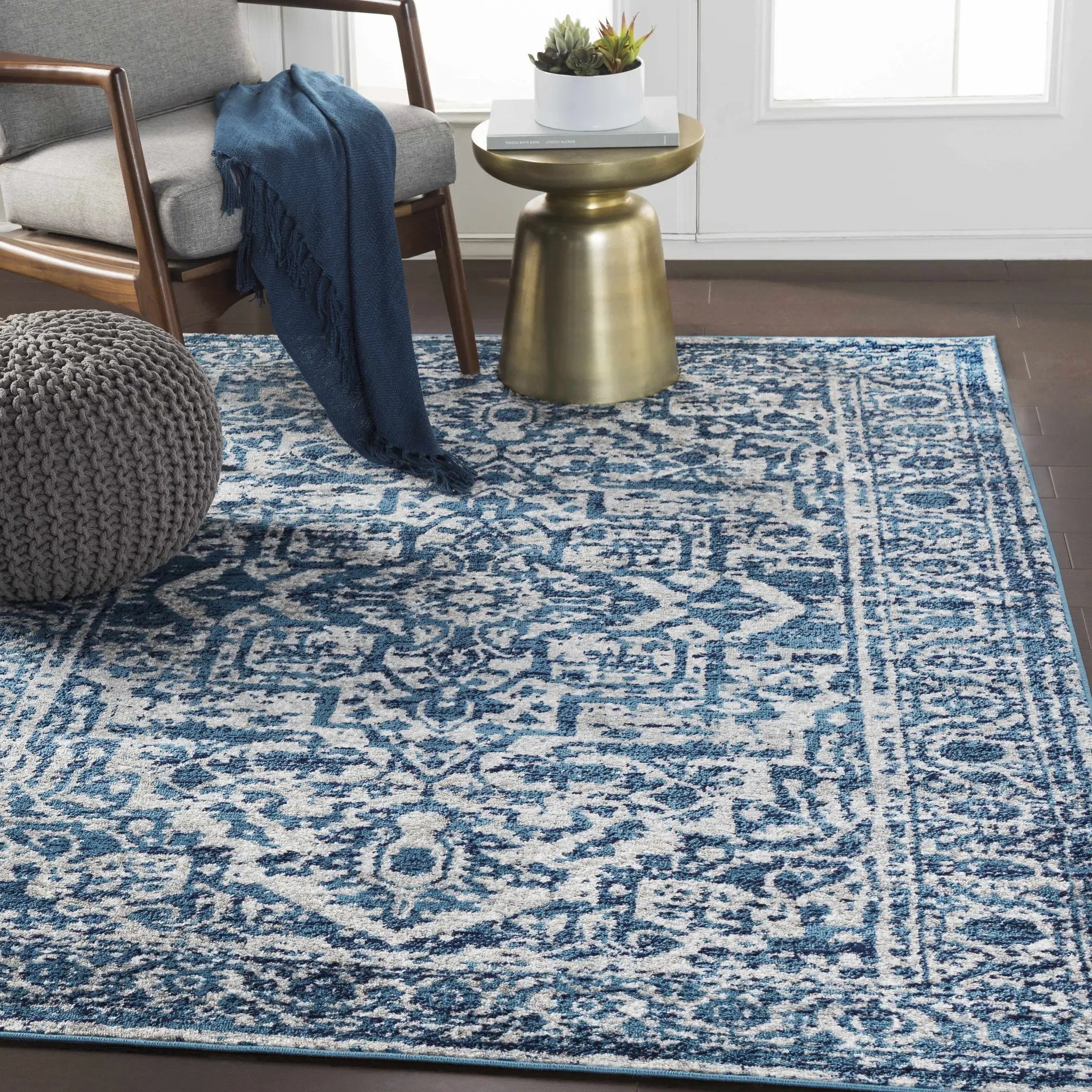 Wellsblue Traditional Rug - Clearance by Boutique Rugs